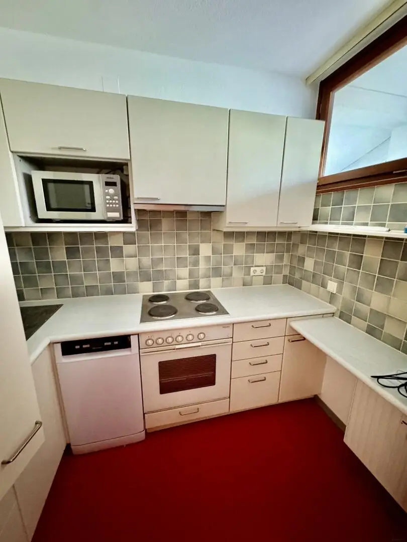 WG-geeignet, Top Lage: 3-Zimmer-Maisonette mit SW-Balkon - im 2.OG mit Lift