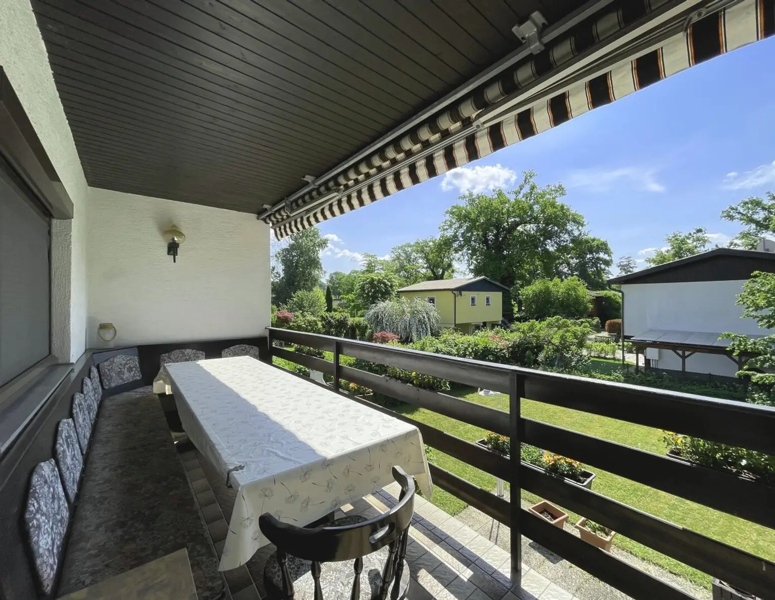 Idyllisches Ferienhaus mit Urlaubsflair - mit großem Garten & Seenähe