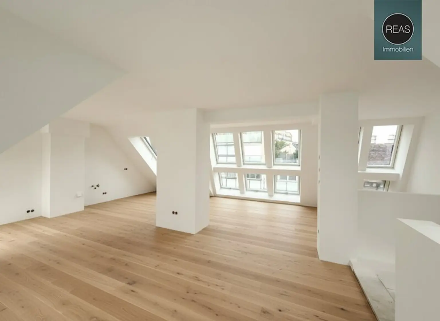 Erstbezug: Atemberaubendes Dachgeschoss - Maisonette - Apartment (klimatisiert) mit 3 Terrassen und hochwertiger Ausstattung im Trendbezirk Ottakring!
