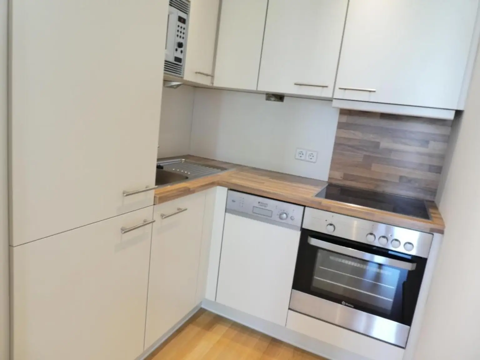 top ausgestattete Küche