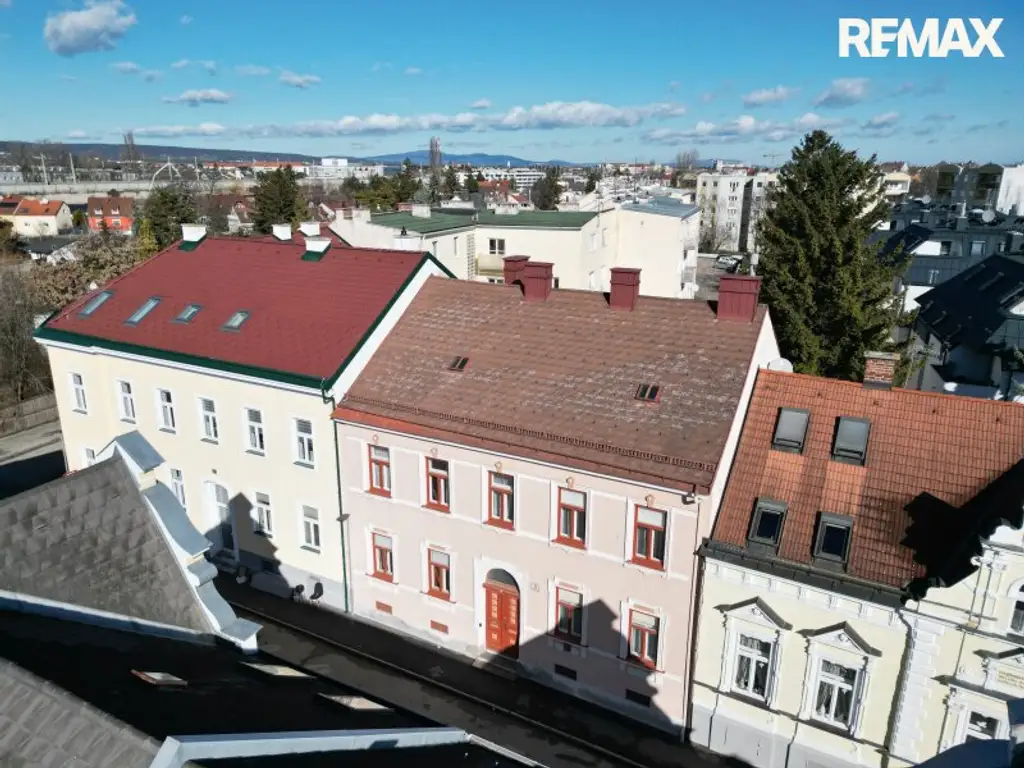 Zeitwandel - Mehrparteienhaus mit Entwicklungspotenzial in Wiener Neustadt!
