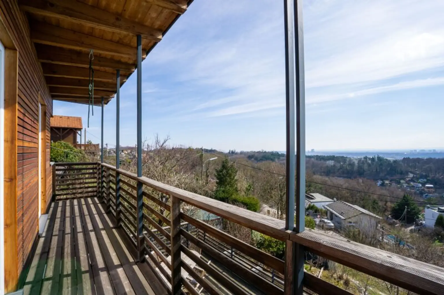 Balkon im obersten Geschoß