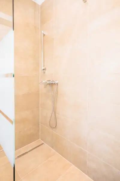 WOW I PROVISIONSFREI I RENOVIERT I BALKON I NÄHE LENDPLATZ I BADEWANNE I MODERNER SCHNITT I HAUSTIERE ERLAUBT I RUHIGE LAGE I PROJEKT WOHNEN