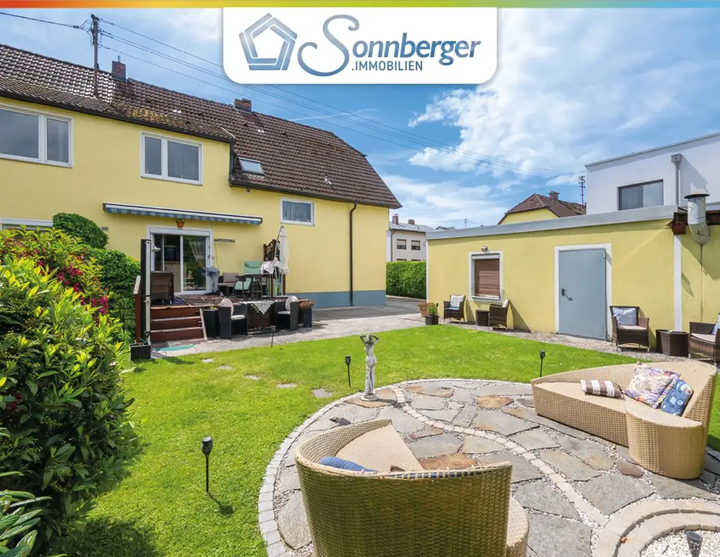 HERZSCHLAG - Doppelhaushälfte mit liebevollem Garten, Pool und Garage in Leonding