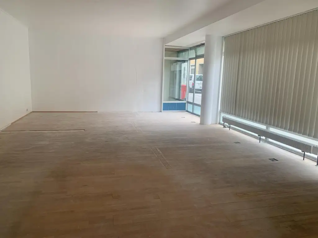 Schönes, helles Innenstadt - Geschäftslokal, barrierefrei, auch als Büro, Praxis oder Ordination nutzbar