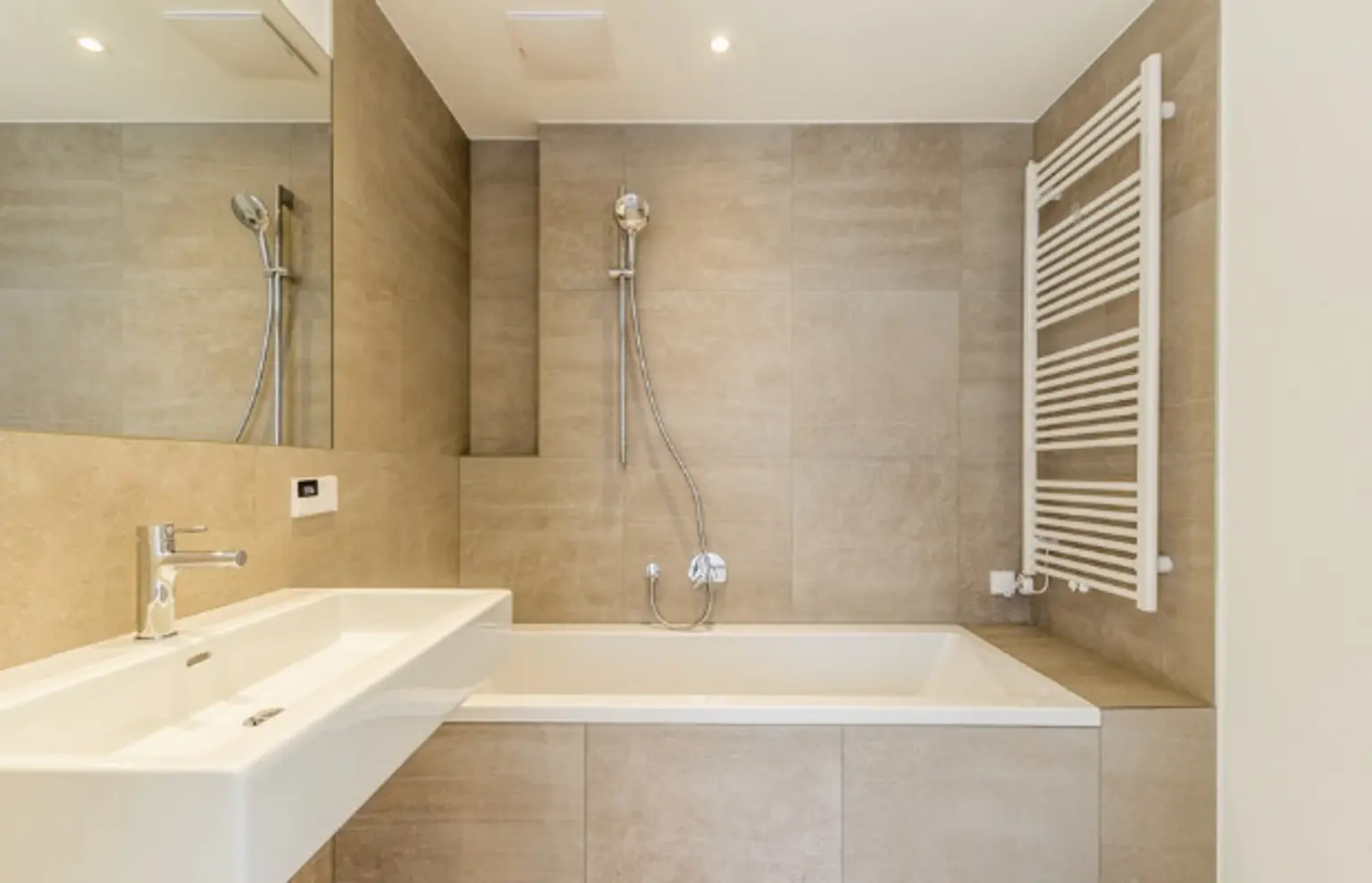 ZUR SCHÖNEN AGNES – Erstbezug: 4-Zimmer-Dachgeschoss-Maisonette mit Balkon & Terrasse im grünen Sievering – PROVISIONSFREI