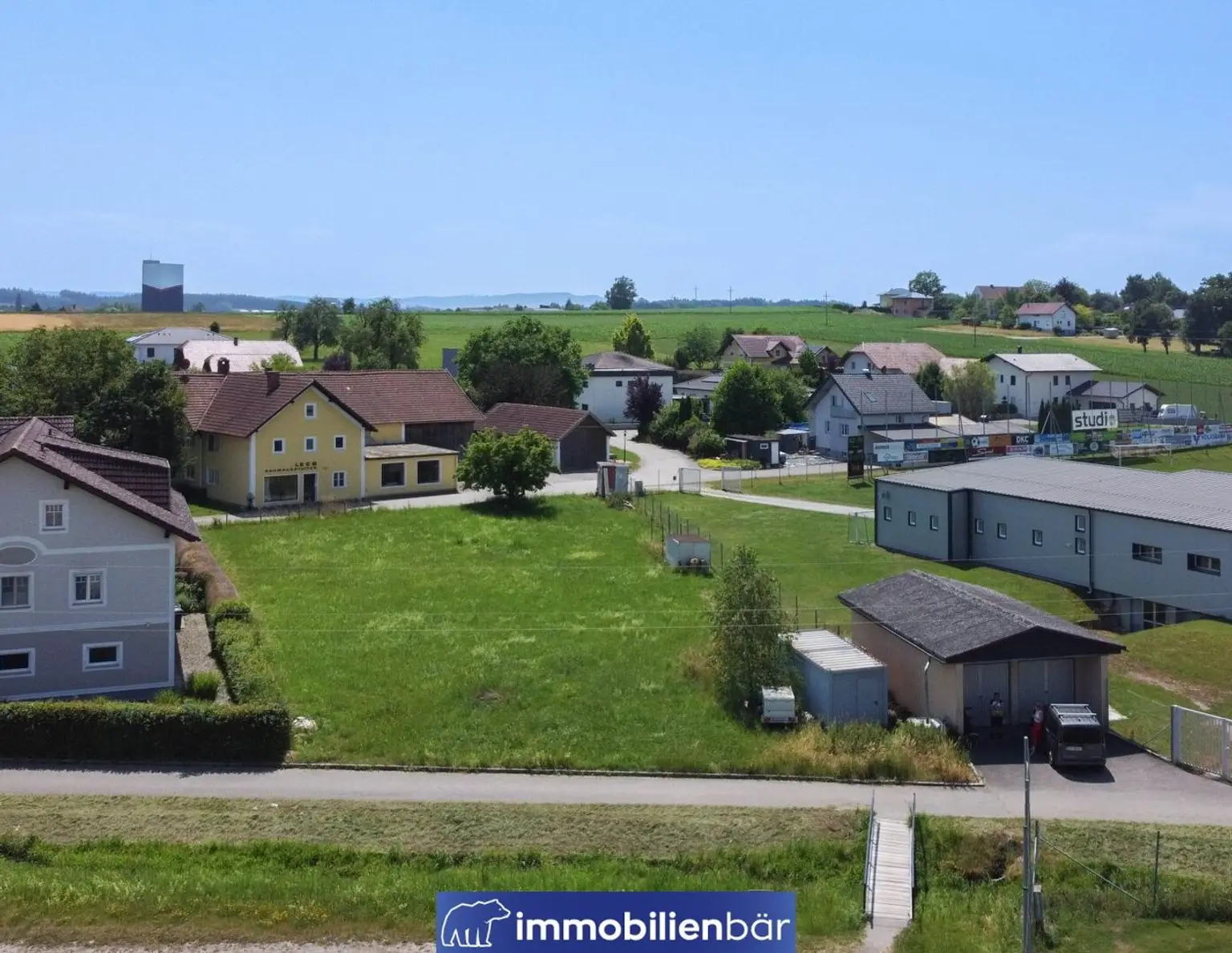 Platz für Ihre Ideen: 1.592 m² Grundstück in Kallham-Auing