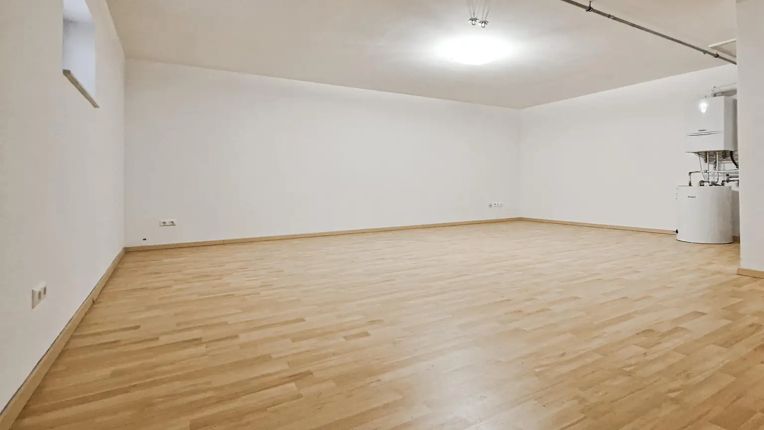 Niedrigenergie-Doppelhaushälfte in Mauer. 5 Zimmer, Terrasse, Garten und Autostellplatz