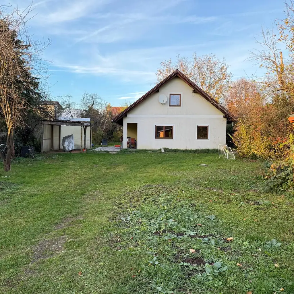 Helles Einfamilienhaus mit großem Potenzial.
