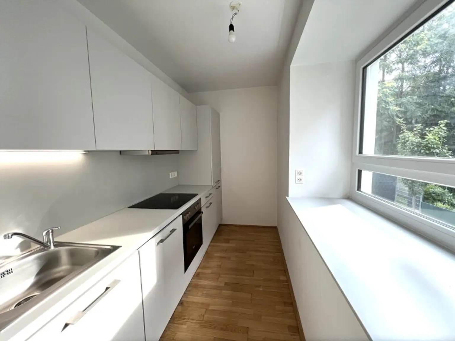 Attraktive 2-Zimmerwohnung mit Kühldecke und Balkon
