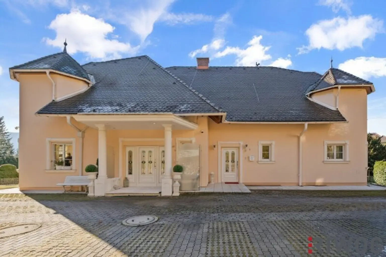 Private Estate Villa mit Fernblick | Privatwald | Virtual Tour | 4.200m2 Garten |  25 min. in den 1. Bezirk | Pool & Sauna