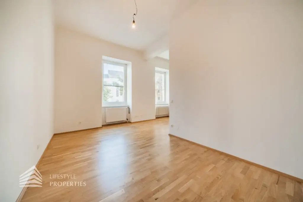 Lichtdurchflutete 2-Zimmer Wohnung, Nähe Steiner Tor
