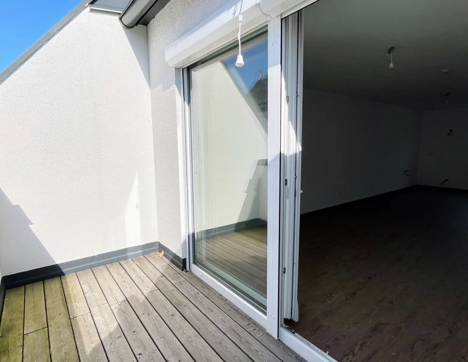 Charmante Dachgeschosswohnung mit Terrasse!