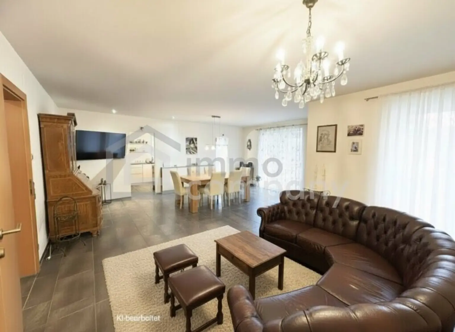 ! Top-Angebot ! Luxuriöser Bungalow, hochwertige Ausstattung, zentrumsnahe, sonnige Ruhelage, Hohenems, Grenznähe: Schweiz 4 km / Liechtenstein 20 km / D 26 km, sehr geräumige 3-er-Garage/FB, Sackgasse, Vielzahl private…