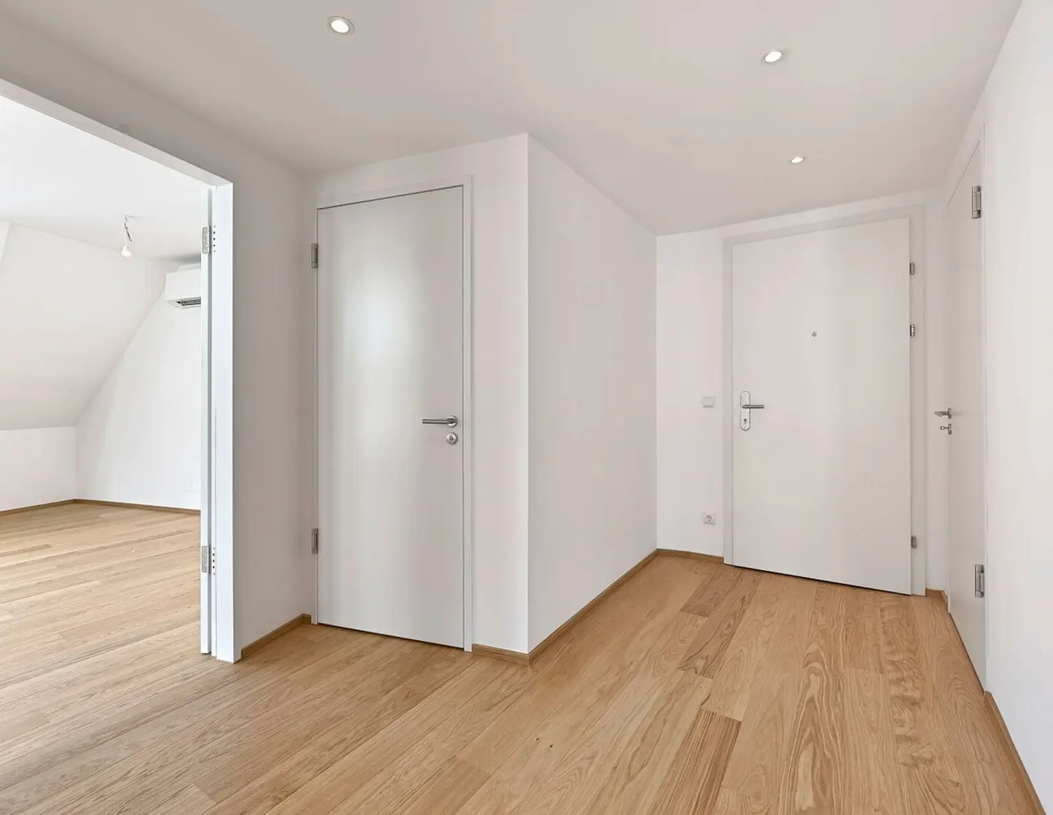 THE TEMPTATION - Vorsorgewohnung - Dachgeschosstraum - 2 Zimmer mit großzügiger Freifläche und Rundumblick