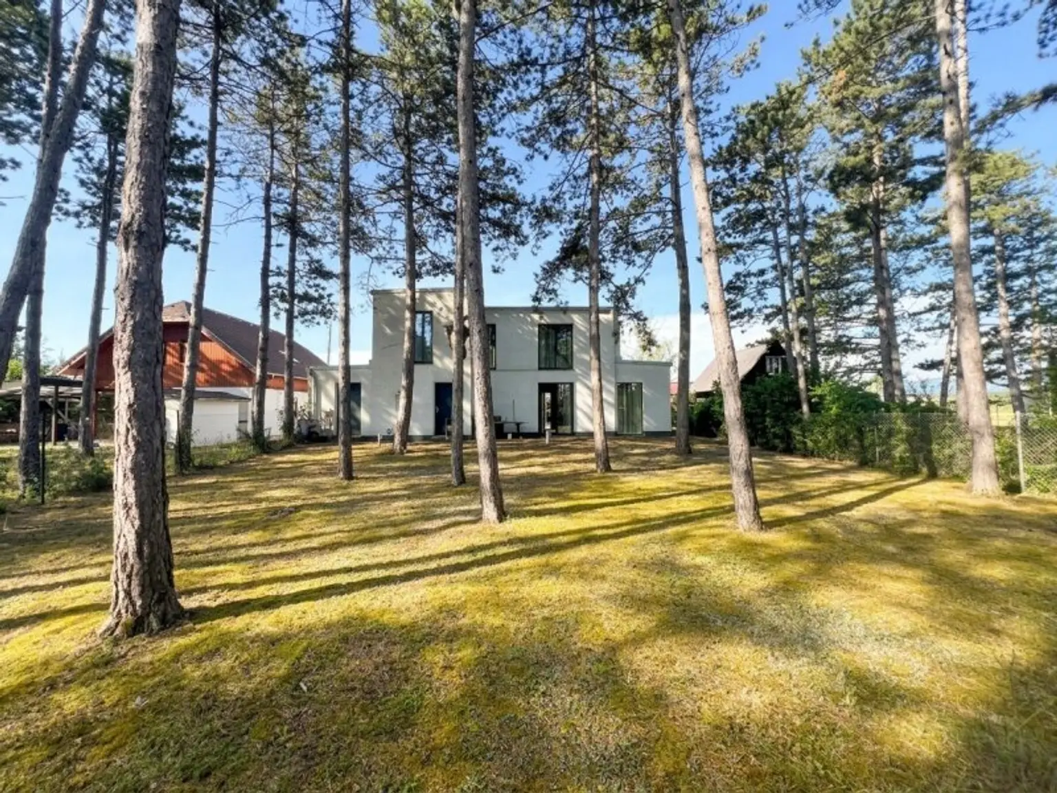 Hausansicht vom Garten