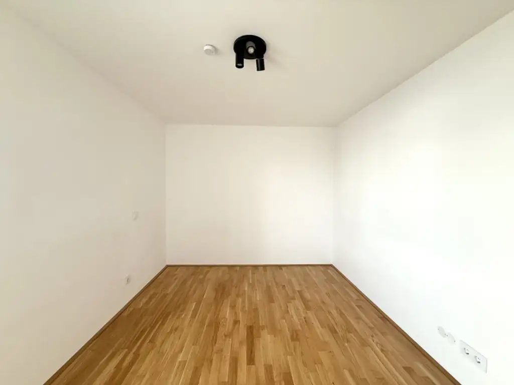 gut aufgeteilte 4-Zimmer Wohnung mit 2 WC's und einem südwest Balkon