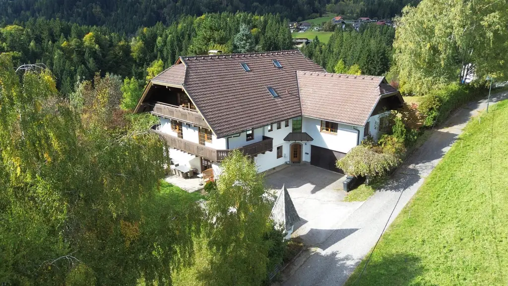 Exklusives Landhaus mit 3 Wohneinheiten, in wunderschöner Lage, Arriach