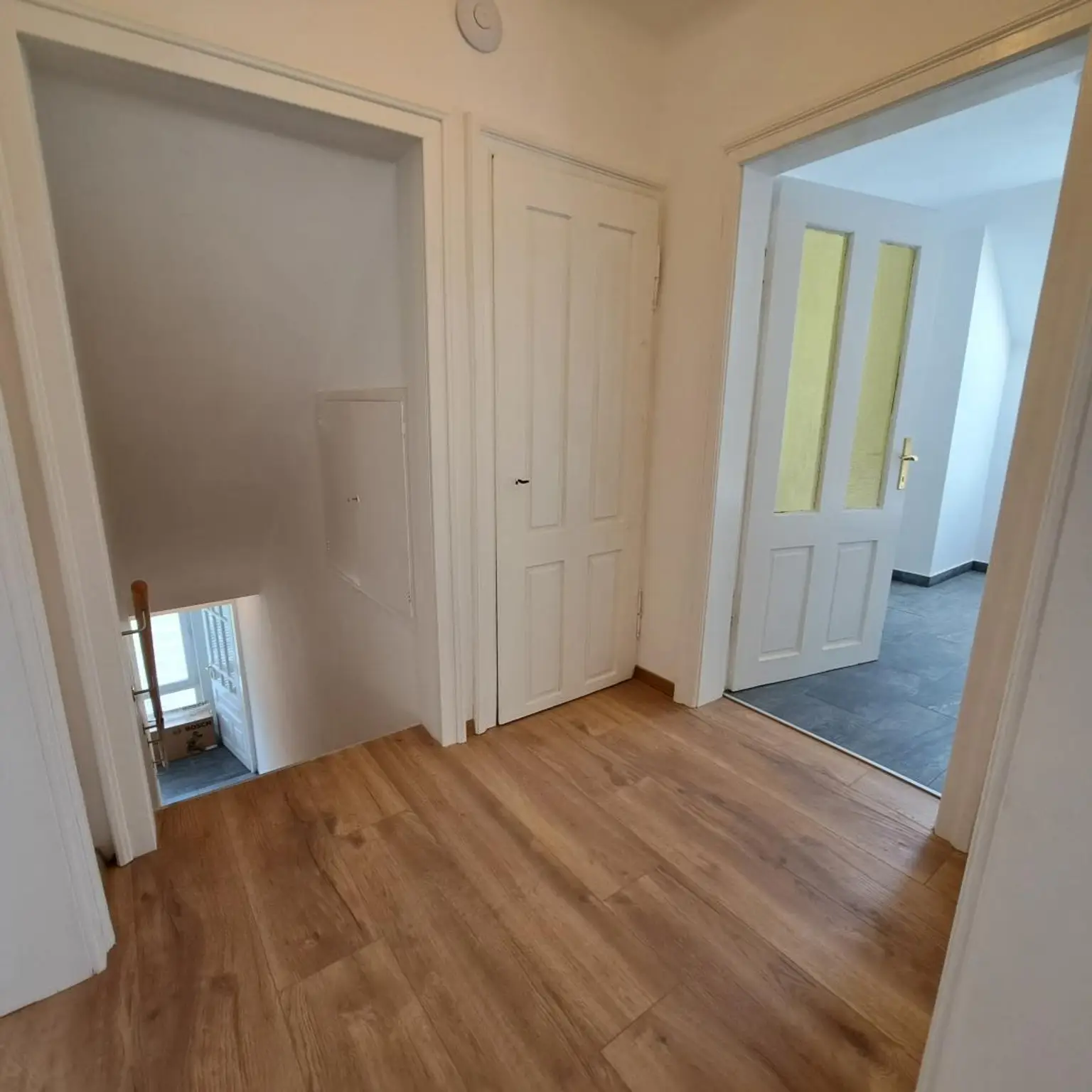 PROVISIONSFREI! Dachgeschosswohnung mit Terrasse - Eigengarten möglich!
