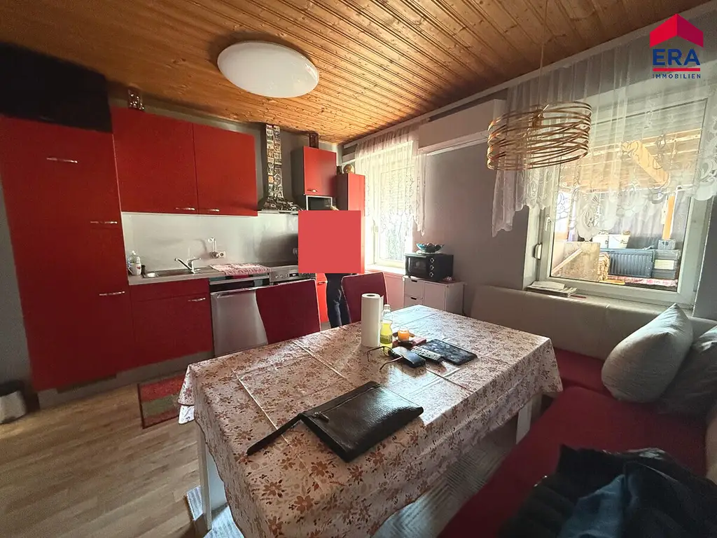 Charmantes Einfamilienhaus mit Weinkeller, Garten & Loggia – Sofort beziehbar!