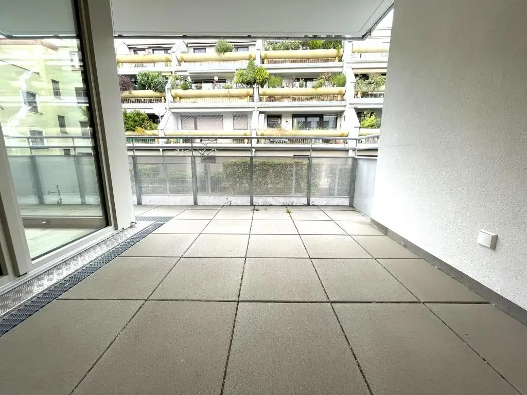 Wunderschöne Neubauwohnung mit 11m² Außenfläche + Nähe U6!! AB DEZEMBER