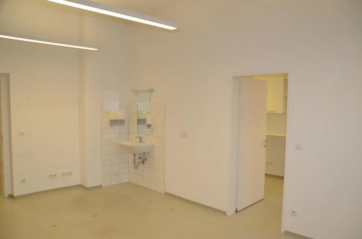 Behandlungszimmer 1_Ansicht 2