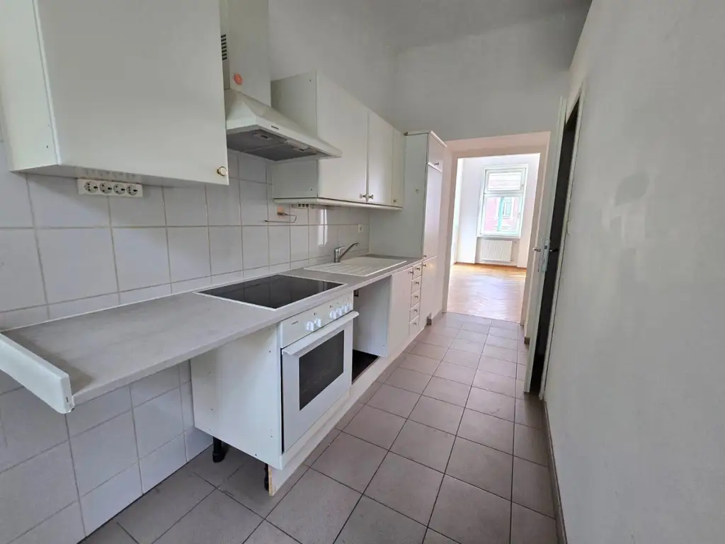 Stilvolles Wohnen in einem klassischen Altbau – nur 4 Minuten bis zur U1!