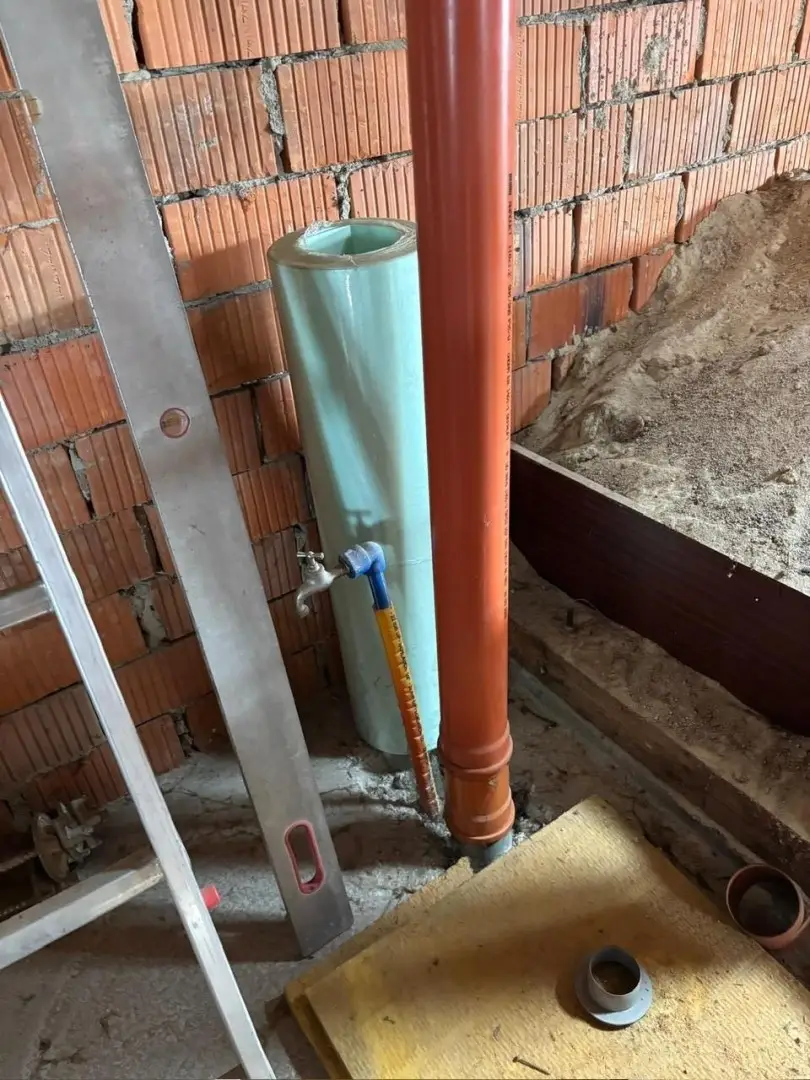 2 Familienhaus mit Pool und Outdoorküche/Poolhaus - Garage für 3 Autos -SOFORT VERFÜGBAR-DACHBODEN AUSBAUBAR