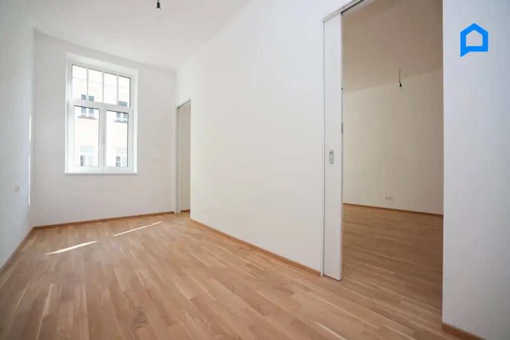 Schönbrunnblick-Gloriette, ERSTBEZUG, JETZT einziehen! Dachgeschoss NEU mit modernster Ausstattung148m² Wohnfläche, 4 Zimmer plus Nebenräume, auch Altbau Etagen-Wohnungen, teilweise Kurzzeitvermietung möglich !