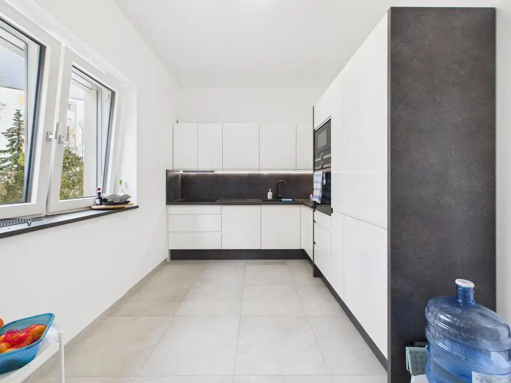 Kernsaniertes Anlageobjekt mit großzügigen Büroflächen und Wohneinheiten in 4050 Traun