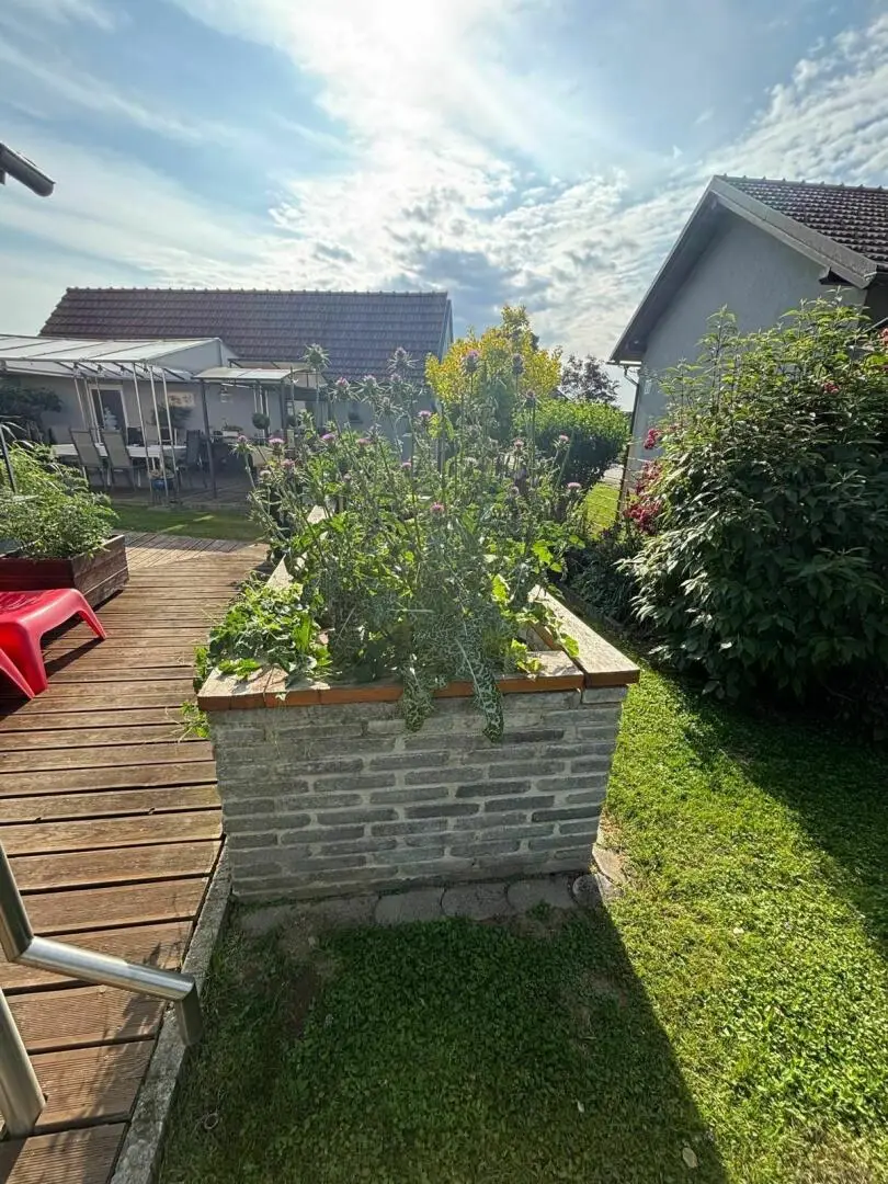 **RARITÄT**Einzigartiges Haus in BESTLAGE in unmittelbarer Nähe zur Therme**parkähnlicher Garten**Wintergarten**Nebengebäude mit Fitness**uvm ...!**