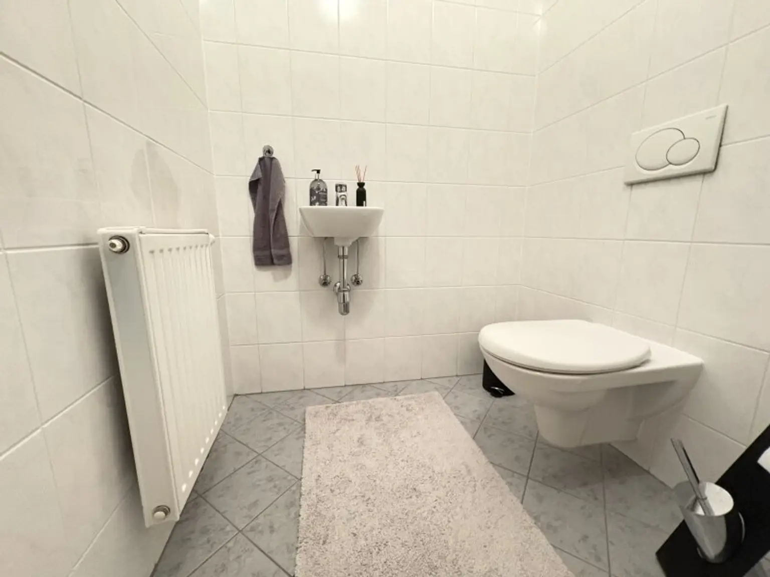 Top sanierte 2 Zimmer- Altbauwohnung!  Zentrumsnah!