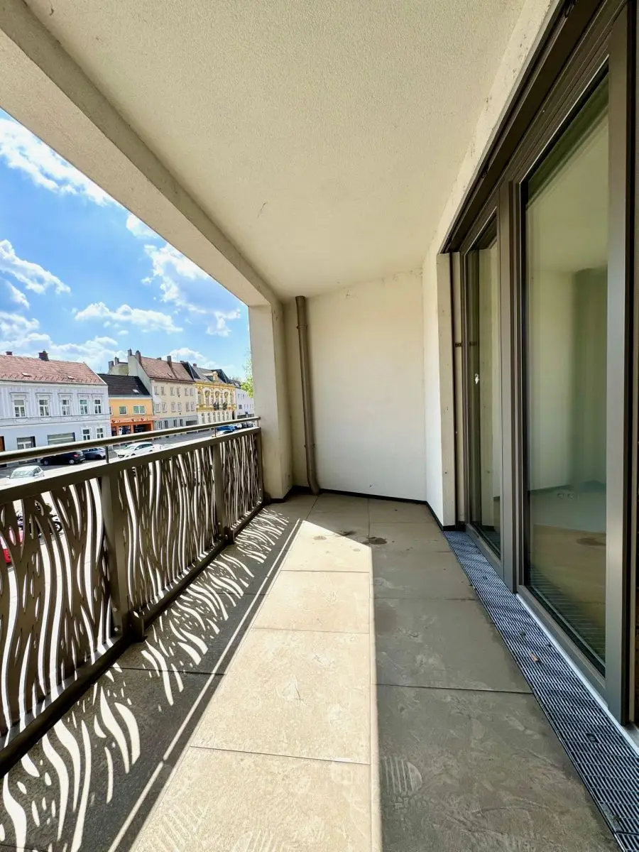 E | ++ NEU ++ Helle 2-ZIMMER mit SONNIGER LOGGIA | Prima Service Immobilien