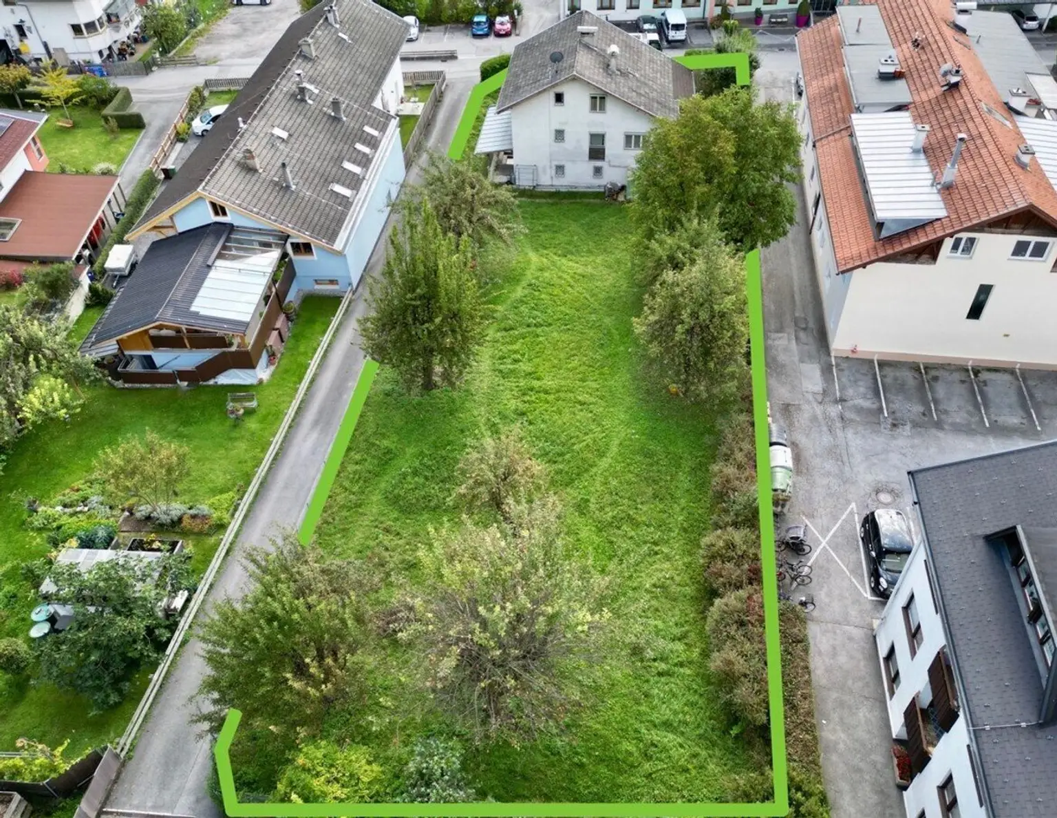 Telfs: Zentrumsnahes Grundstück mit Altbestand