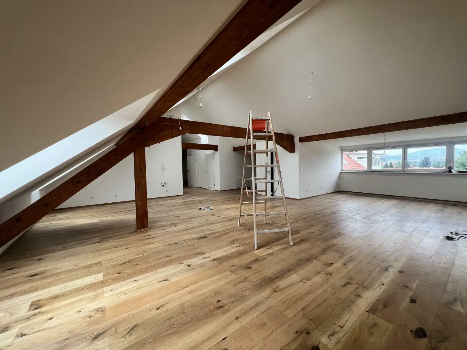 Penthouse-Wohnung + 270m2 Dachterrasse zur Miete als Wohnung oder Büro