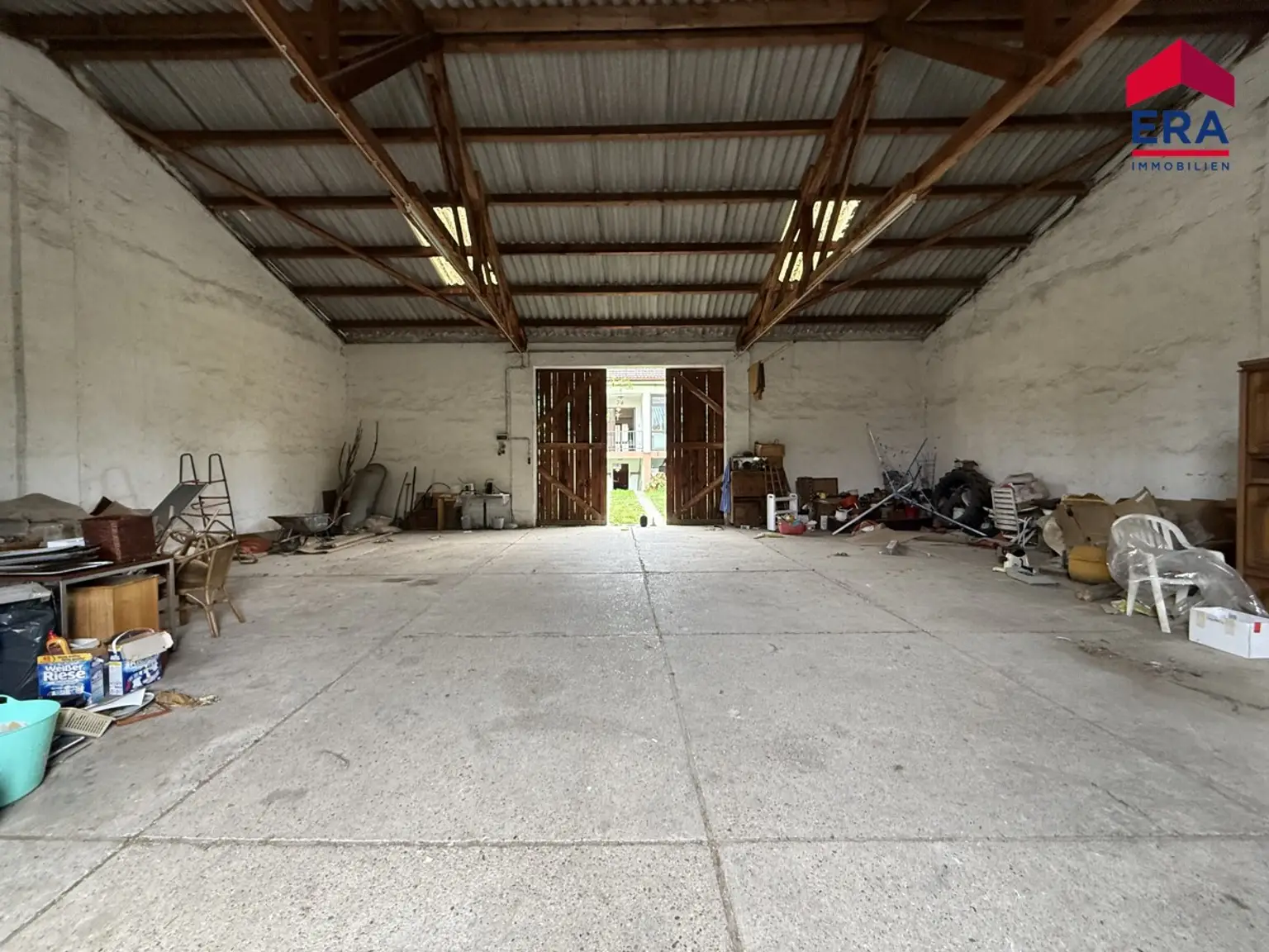 Massives Einfamilienhaus mit Innenhof, Halle & Ausbaupotenzial in 2054 Haugsdorf