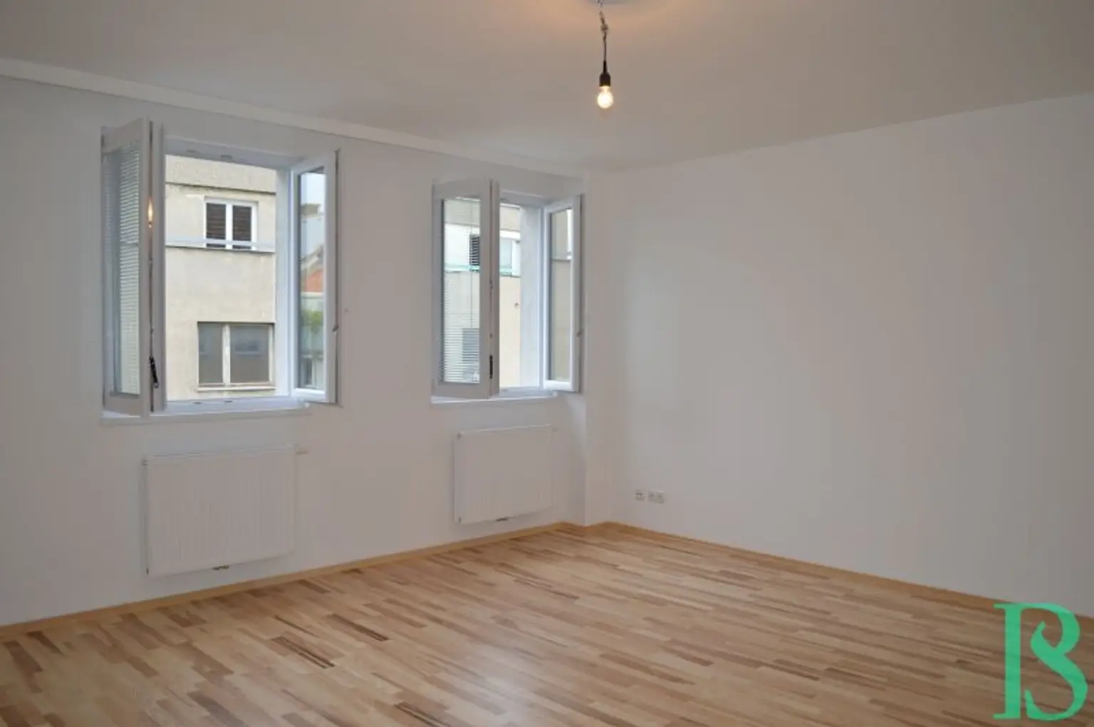 Sonnige, top renovierte 3-Zimmer Wohnung - Studenten willkommen