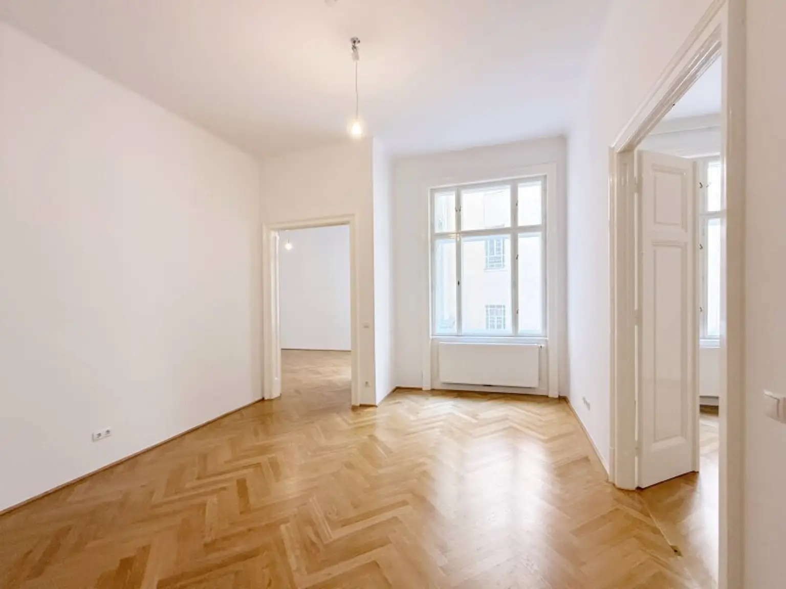 Großzügige 3,5-Zimmer-Wohnung mit Balkon im Herzen von Wien