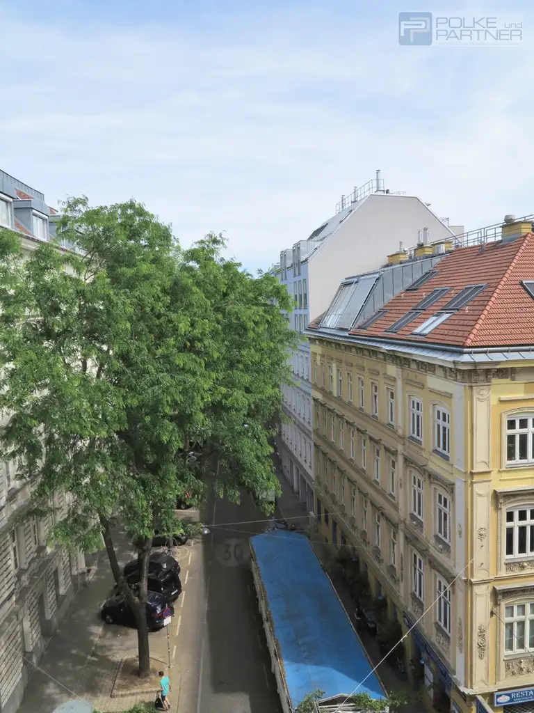 STILVOLL SANIERTE ALTBAUALTBAUWOHNUNG - RESRVIERT