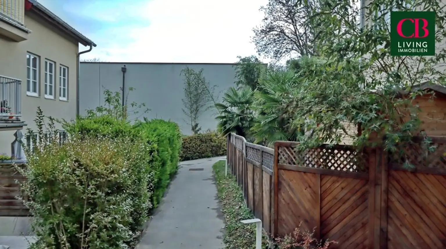 Großzügige 3- Zimmerwohnung in zentraler Grünruhelage!