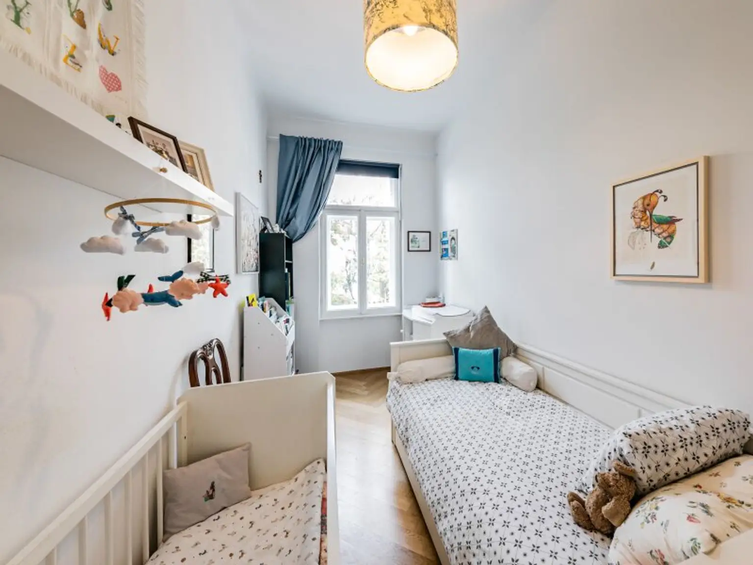 Stilvolle Familienwohnung am Fuß des Küniglbergs - 4 Zimmer getrennt begehbar - Balkon, Klima, Gartennutzung