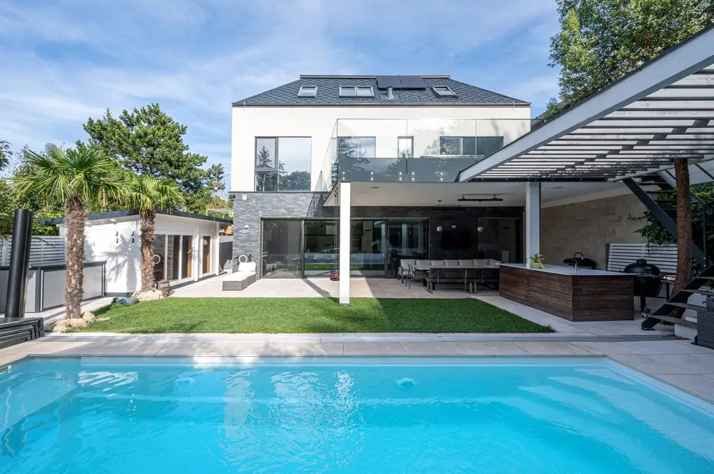 Abgebergestützt PROVISIONSFREI für den KÄUFER! - "Neubauvilla an der Weinstraße!"