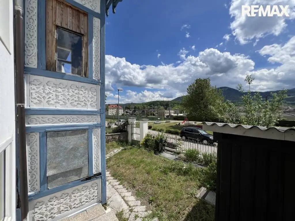 Schlossblick! Charmantes Einfamilienhaus in Gloggnitz am Silbersberg!!