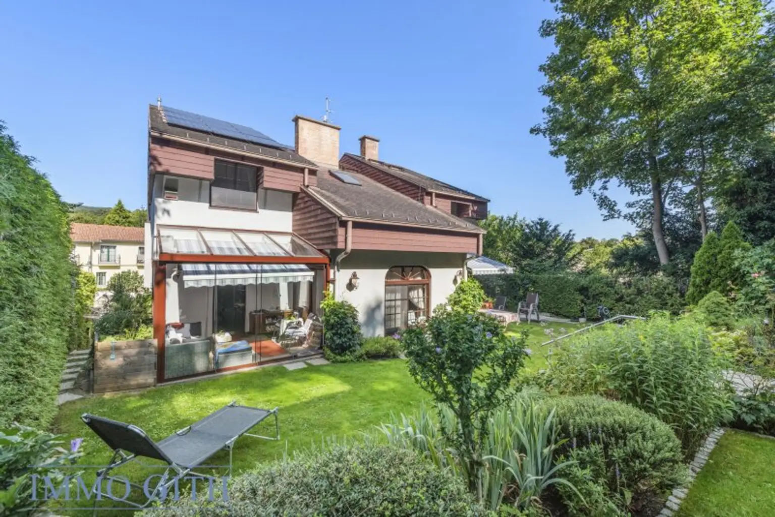 ARCHITEKTEN-VILLA MIT POOL & GARTEN IN ZENTRALER LAGE VON PERCHTOLDSDORF ZU KAUFEN!