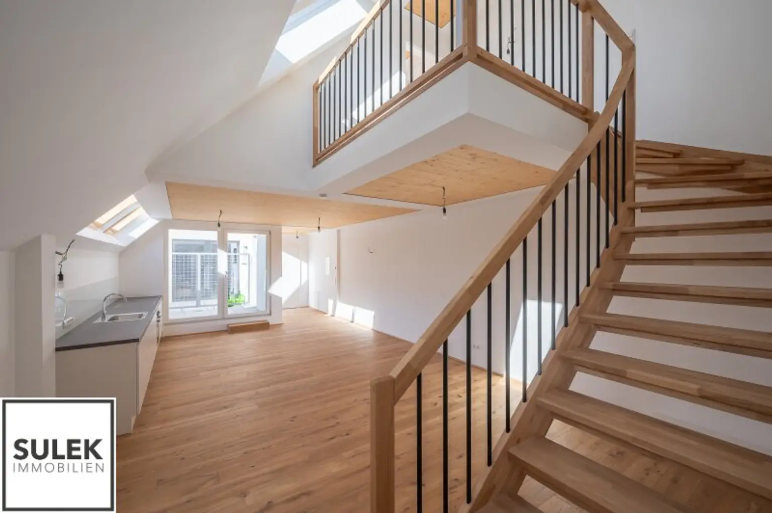 Dachgeschoßwohnung im Herzen des 2. Bezirks – 72 m² Wohnkomfort