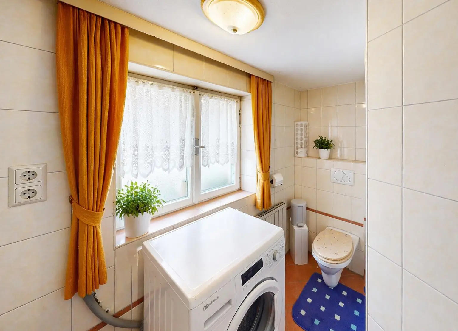 Pfunds - Haus - OG WC