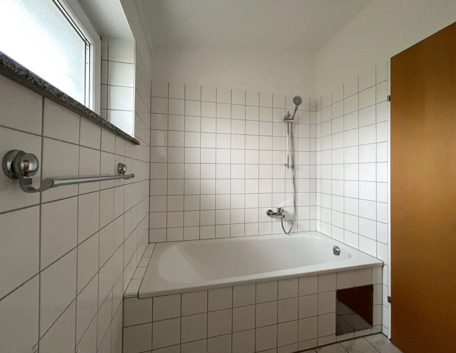 3 ZIMMER WOHNUNG IN PERG - MIT BALKON UND PARKPLATZ