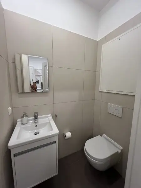 MODERNES DESIGN VOLLMÖBLIERT TRIFFT ALTBAU