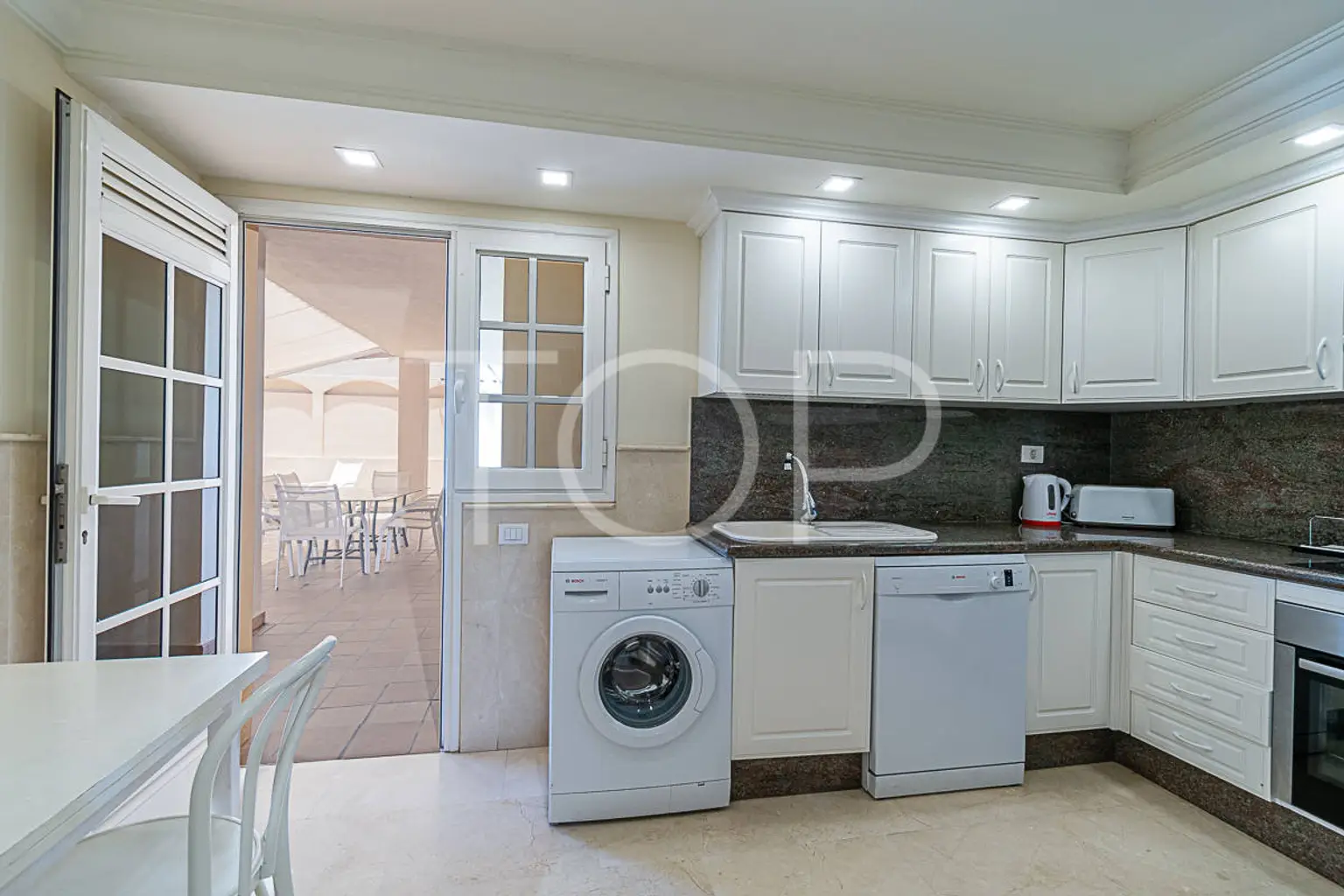 Apartment-El-Duque-Kitchen-Tenerife-1