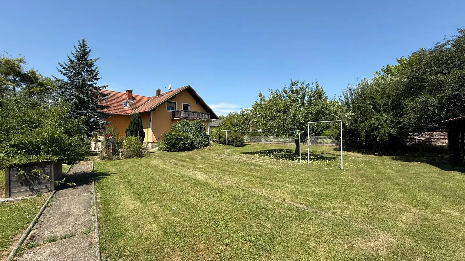 großzügiges Einfamilienhaus in einer Sackgasse